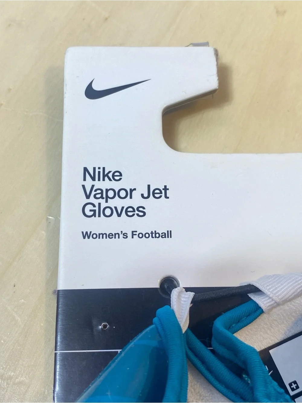 NEW Nike Vapor Jet Women’s Football Gloves – Teal Blue – Size Medium (NWT)